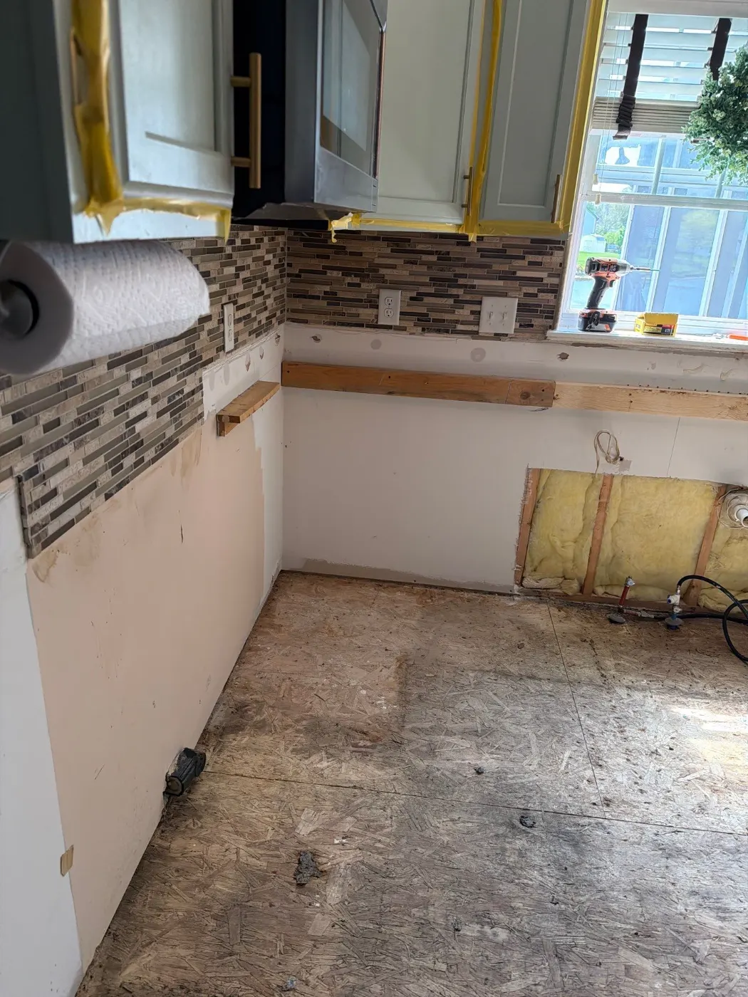 Containment setup for mold remediation in Glendale home